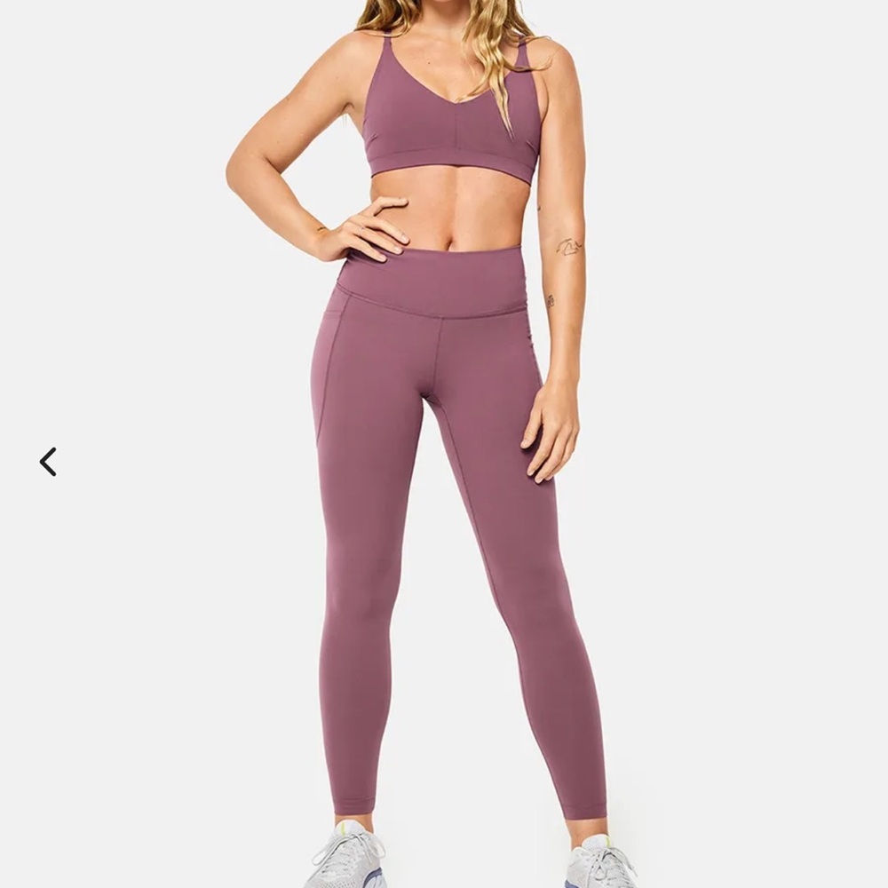 NWT outdoor voices Superform swift leggings and crisscross bra in berry medium